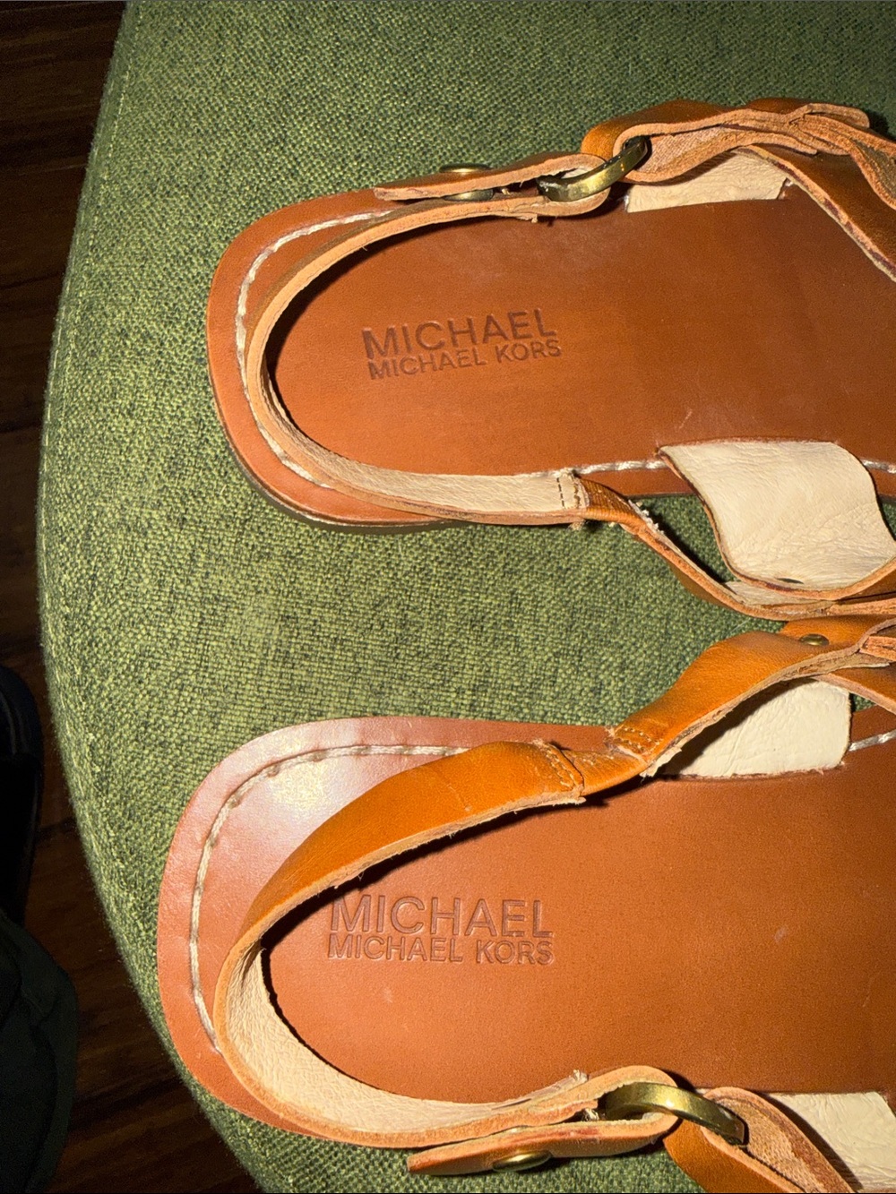 Michael Kors Tan Leather T-Strap Flat Heel Sandals With Chain and Studs Size 11M - Picture 8 of 11